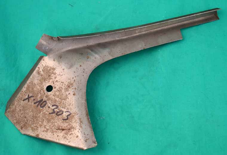 Eckblech um Rücklicht links 4G Fiat X1/9