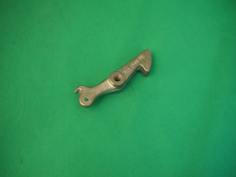 Verschlußhaken im Frontblech, Aluminium