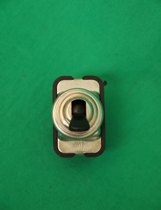 Kippschalter, schwarze Wippe, 3-polig