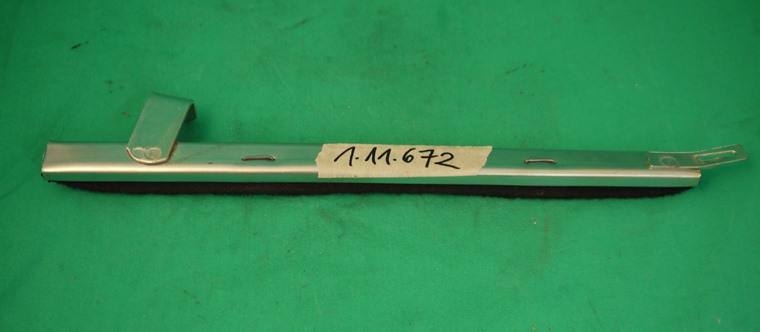 Fensterführungsschiene unten, links ab 66