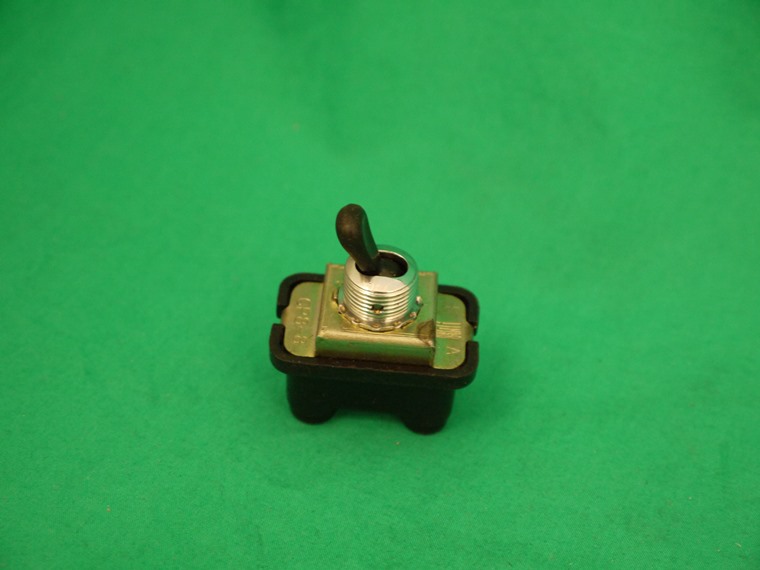 Kippschalter, schwarze Wippe, 4-polig