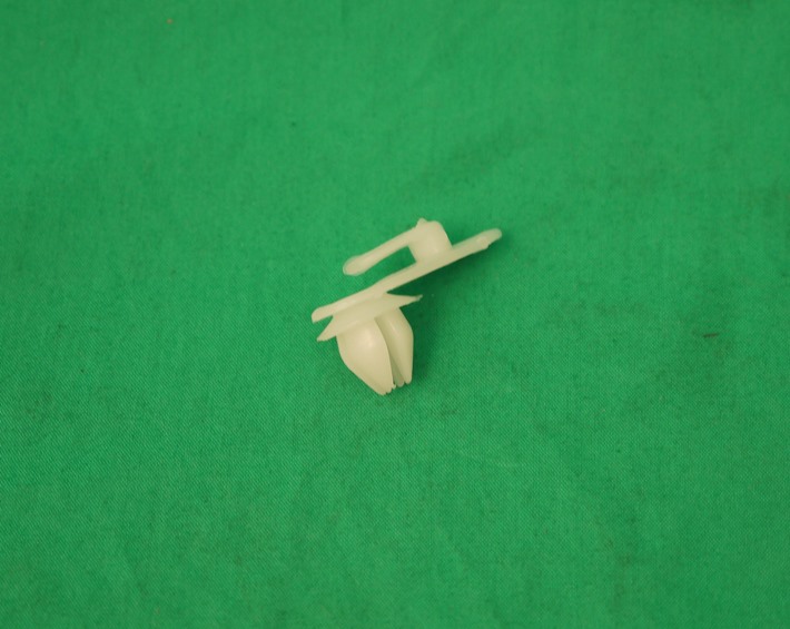 Schlachtklammer für Türverkleidung Kunststoff