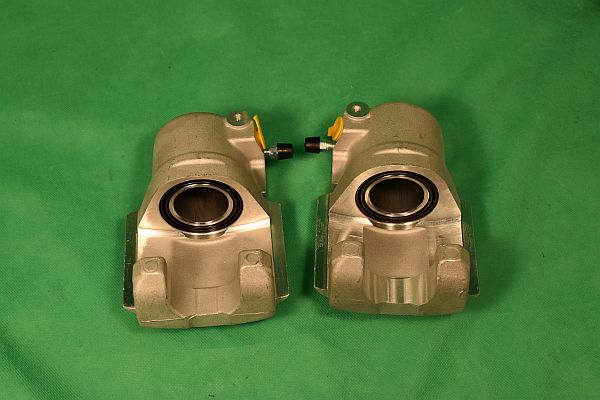 Satz Bremssättel Fiat X1/9 5G vorne Neu